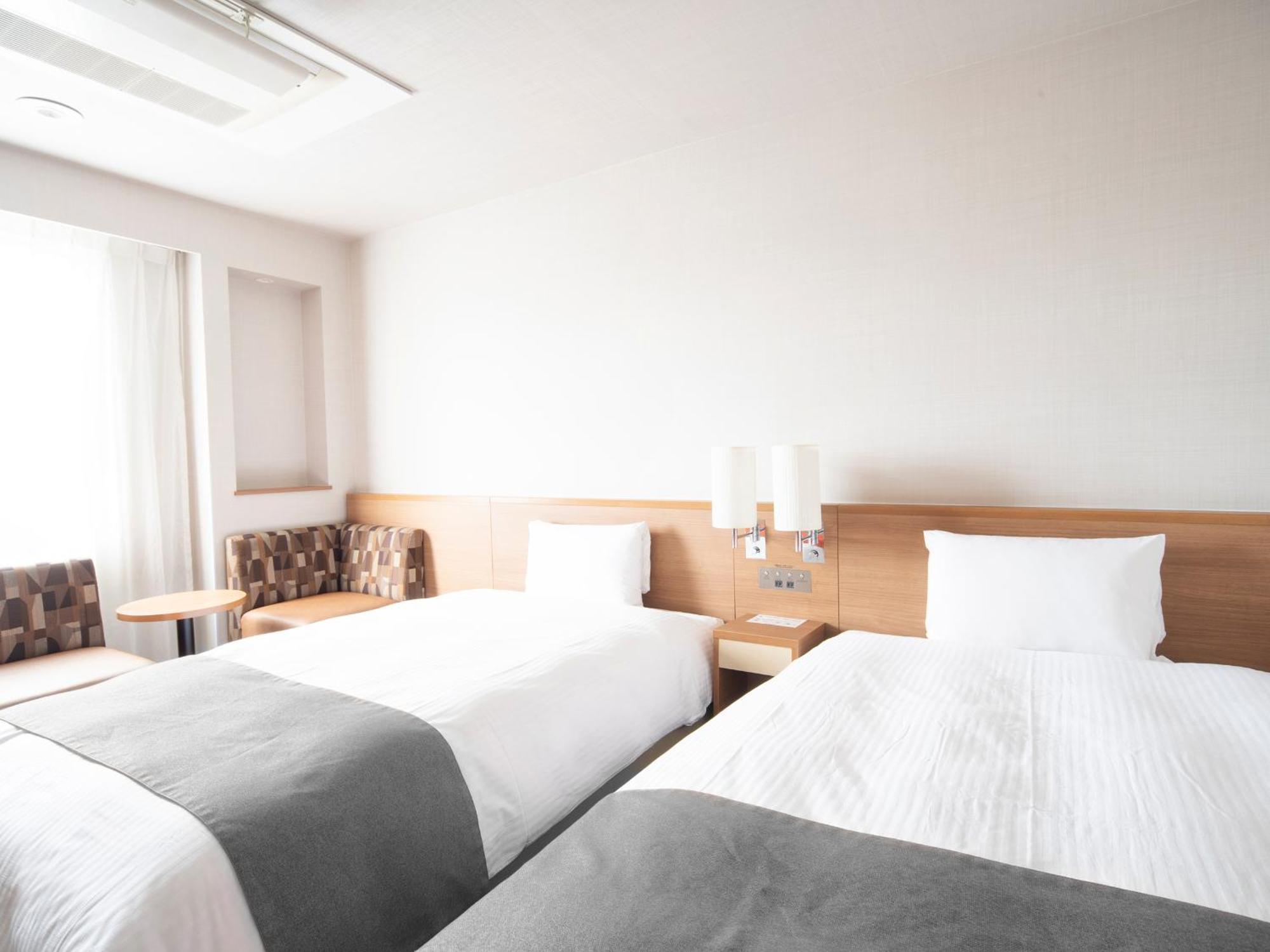 Vessel Inn Fukuyama Station Esterno foto